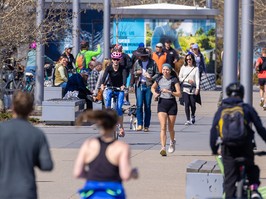 Calgarians enjoying warm April weather