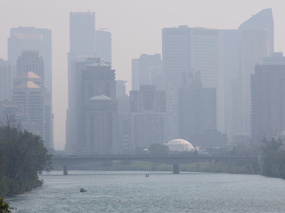 Calgary facing air quality advisory and heat warning | Calgary Herald