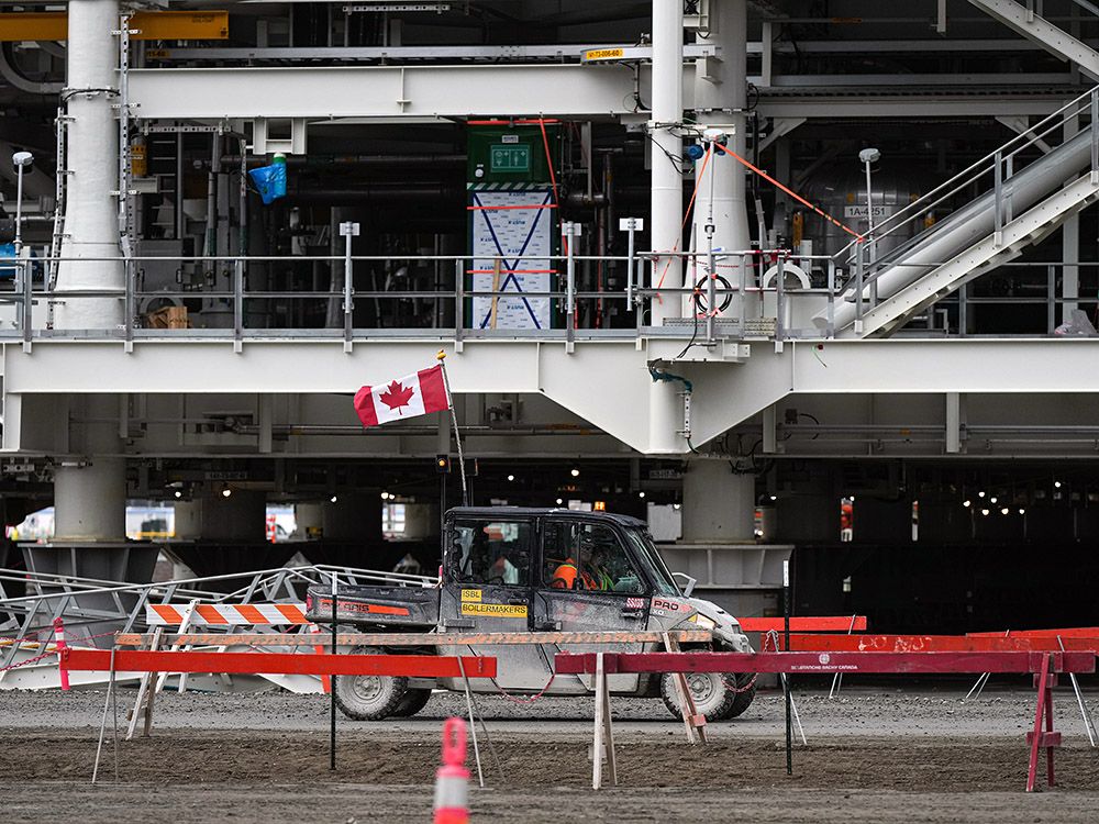 Canada's LNG industry to launch as oil and gas face uncertain new year ...