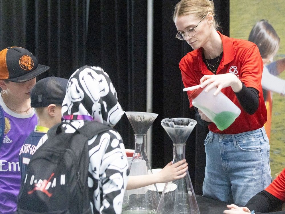City Hall hosts students for sustainability showcases at 36th Mayor’s Environment Expo