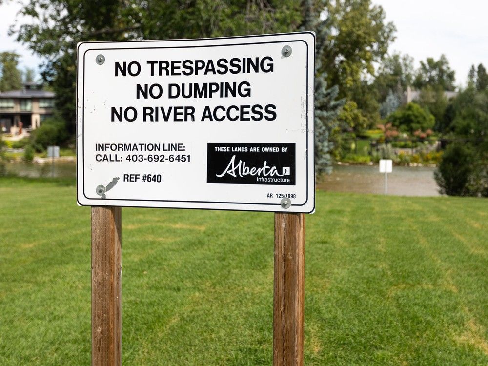 Province selling 17 vacated riverfront properties it bought after 2013 flood