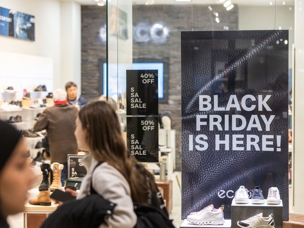 Calgary mall packed with Black Friday shoppers