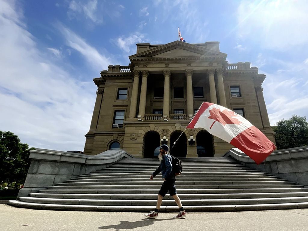 A question asking if Alberta should separate from Canada moved a step closer to being on a ballot after it was approved by Elections Alberta