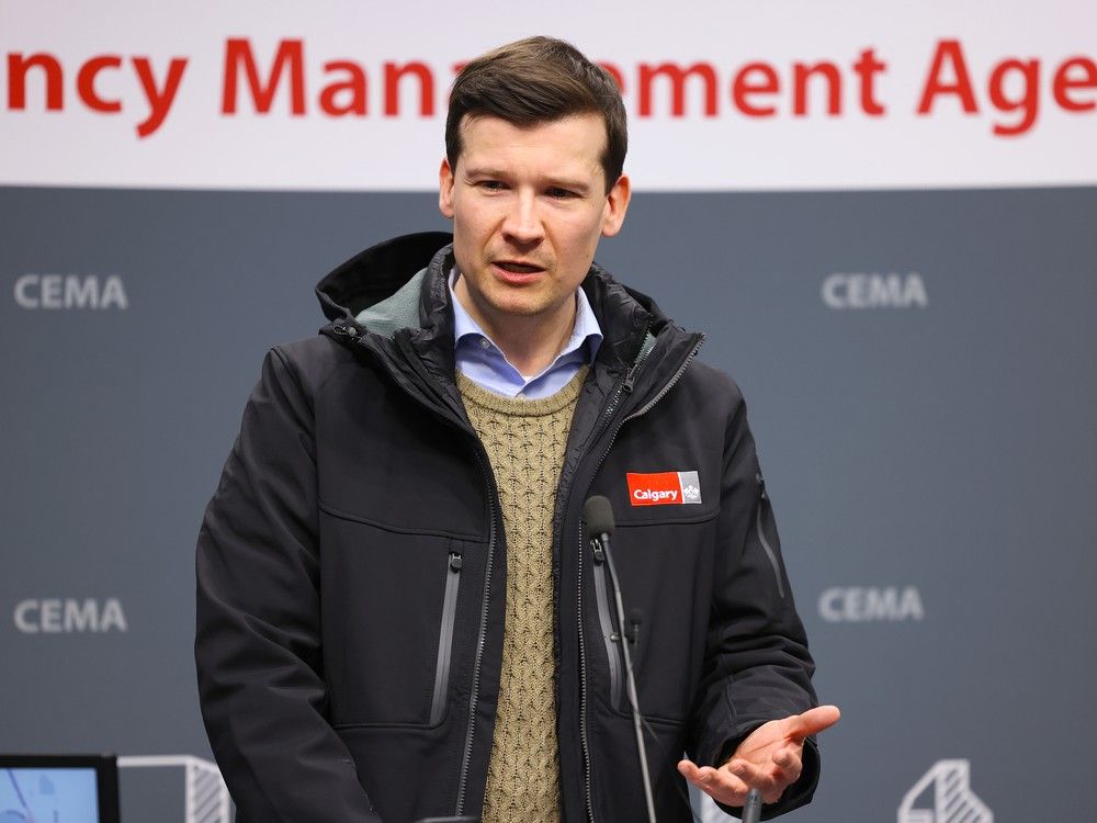 Calgary water pipe explodes again. Mayor Jeromy Farkas wants answers, they aren't coming and he should fire city hall boss David Duckworth