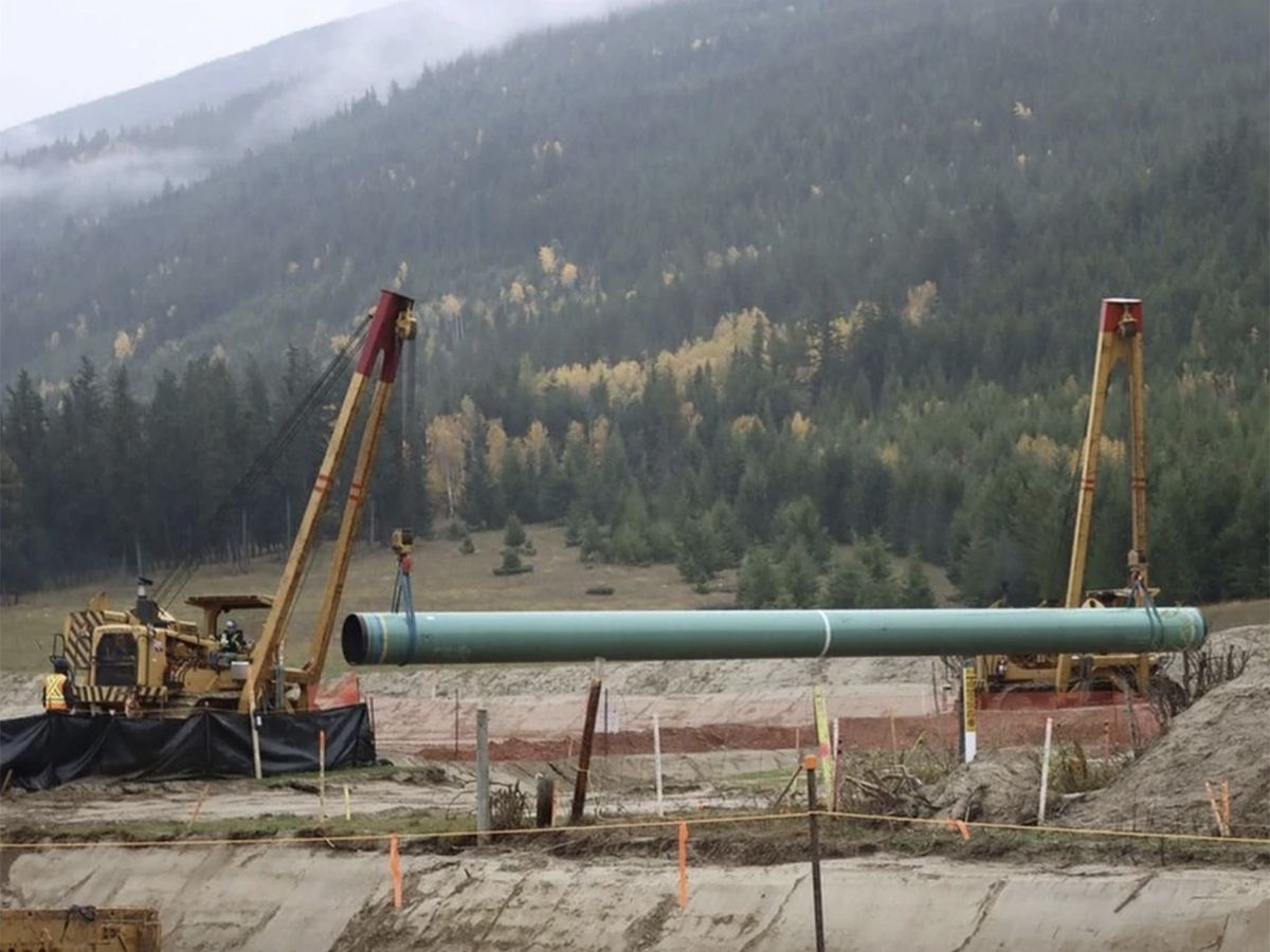 Beneath complexities of Alberta’s push for a new Pacific Coast oil pipeline lies a basic question: what does it take to transport bitumen?