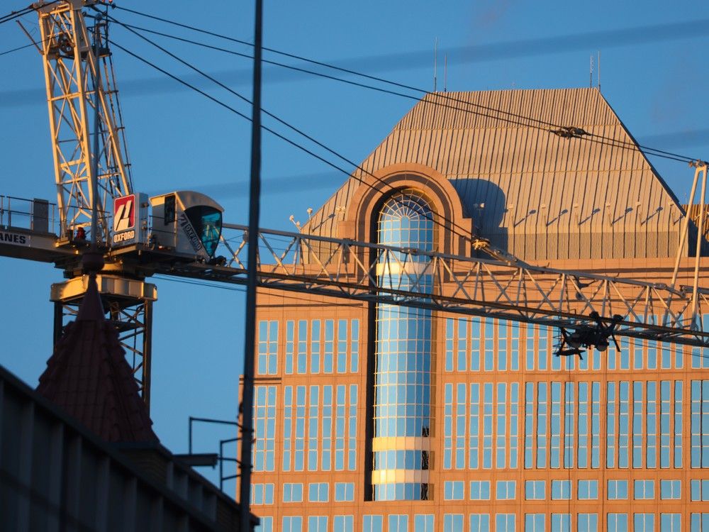 Varcoe: Even with volatile oil prices and a slowing housing market, Calgary's economy projected to grow this year