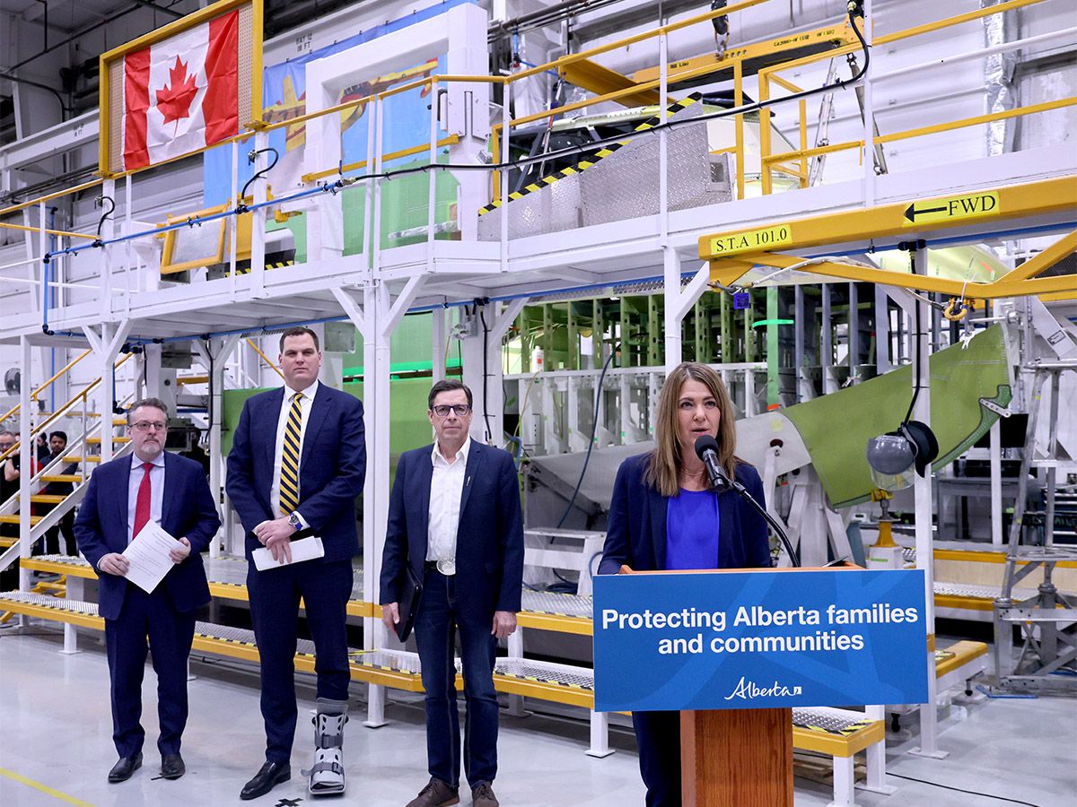 The Alberta government is buying in its own backyard, purchasing new water bombers from De Havilland Aircraft of Canada to battle wildfires.