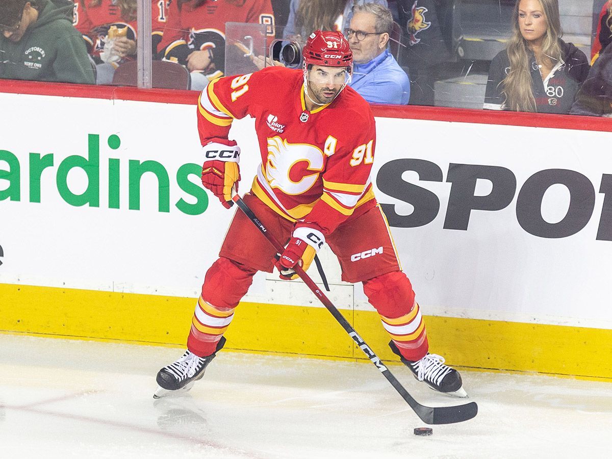 Kadri Brushes Off Trade Buzz in Flames Locker Room