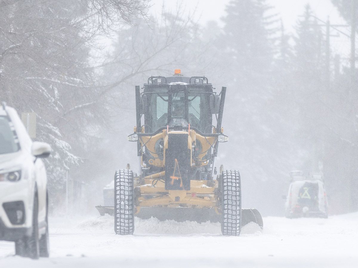 Environment Canada has issued a yellow warning for heavy snowfall for the city of Calgary and surrounding area.