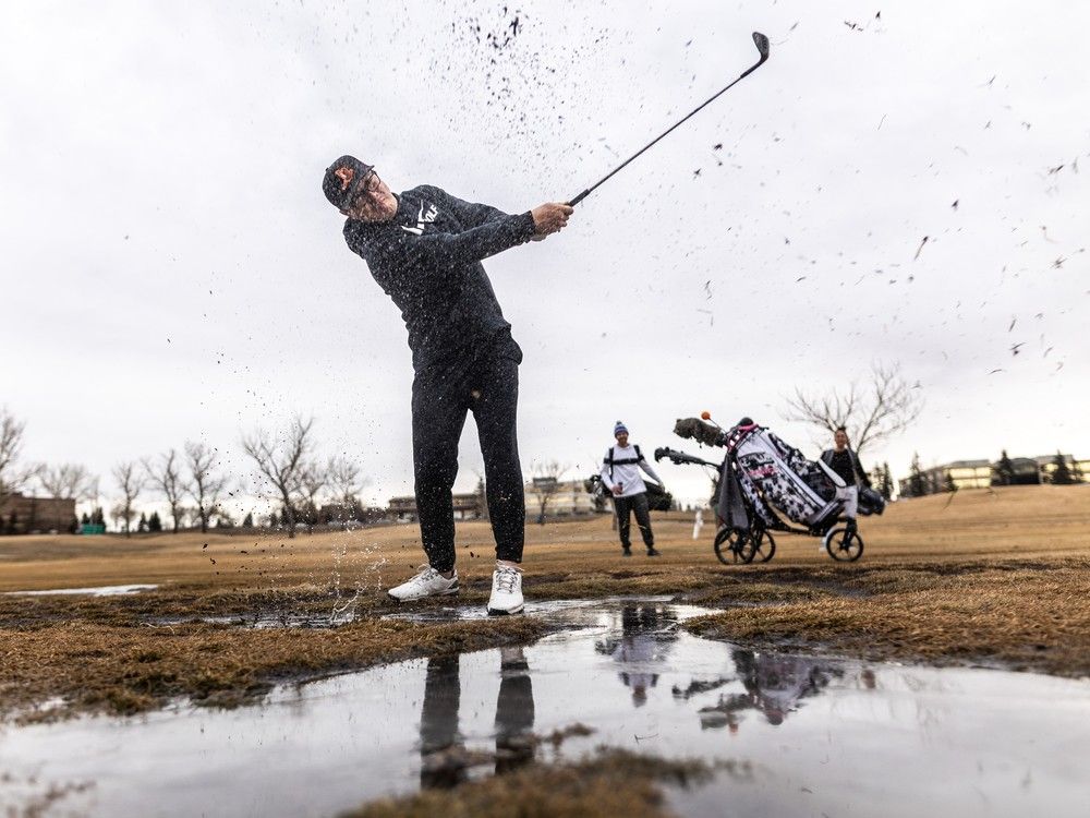 Calgary is experiencing warmer-than-average temperatures expected to continue over the weekend as Chinook Blast takes over Eau Claire Plaza.
