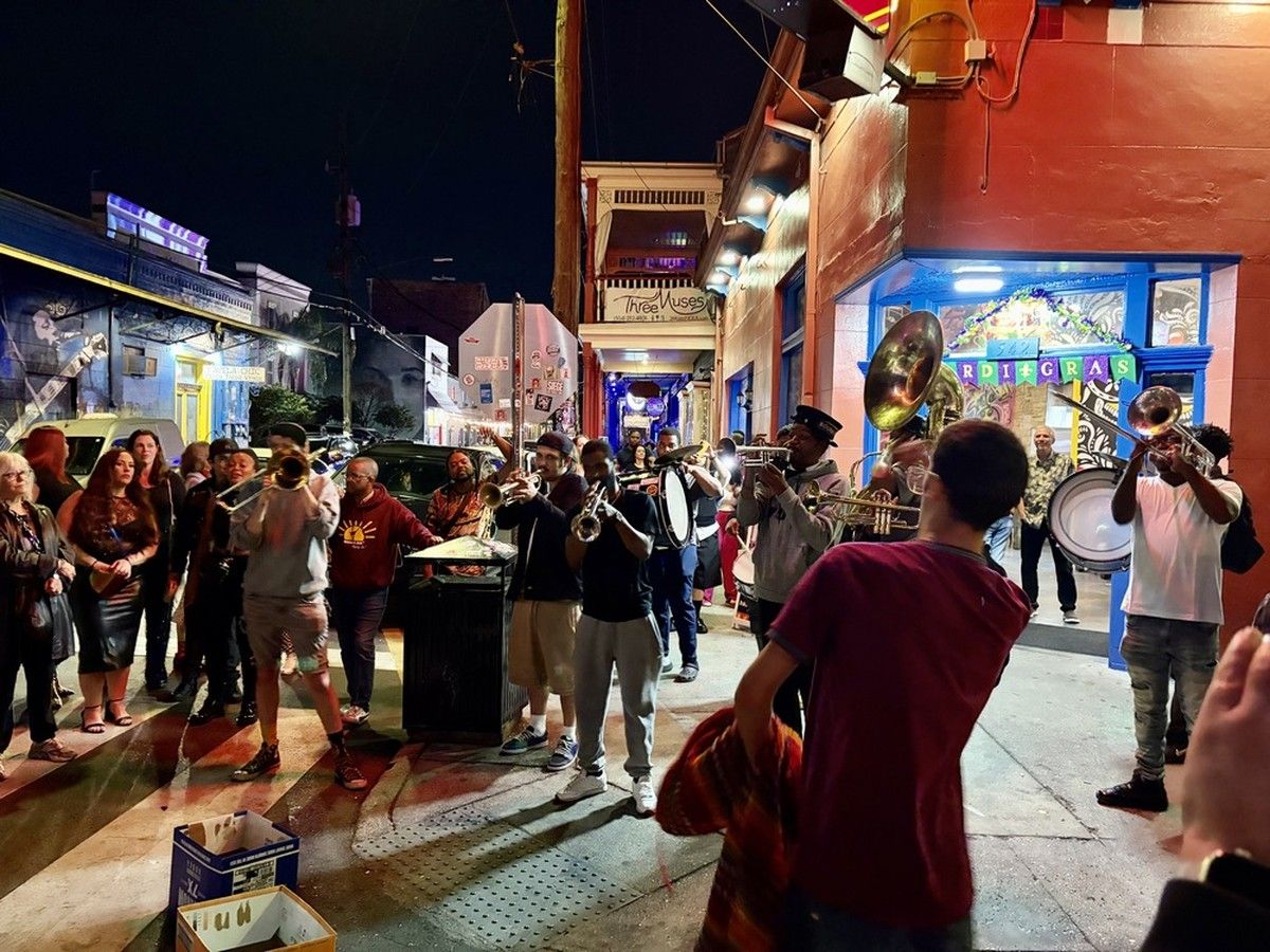 White: New Orleans versus Calgary