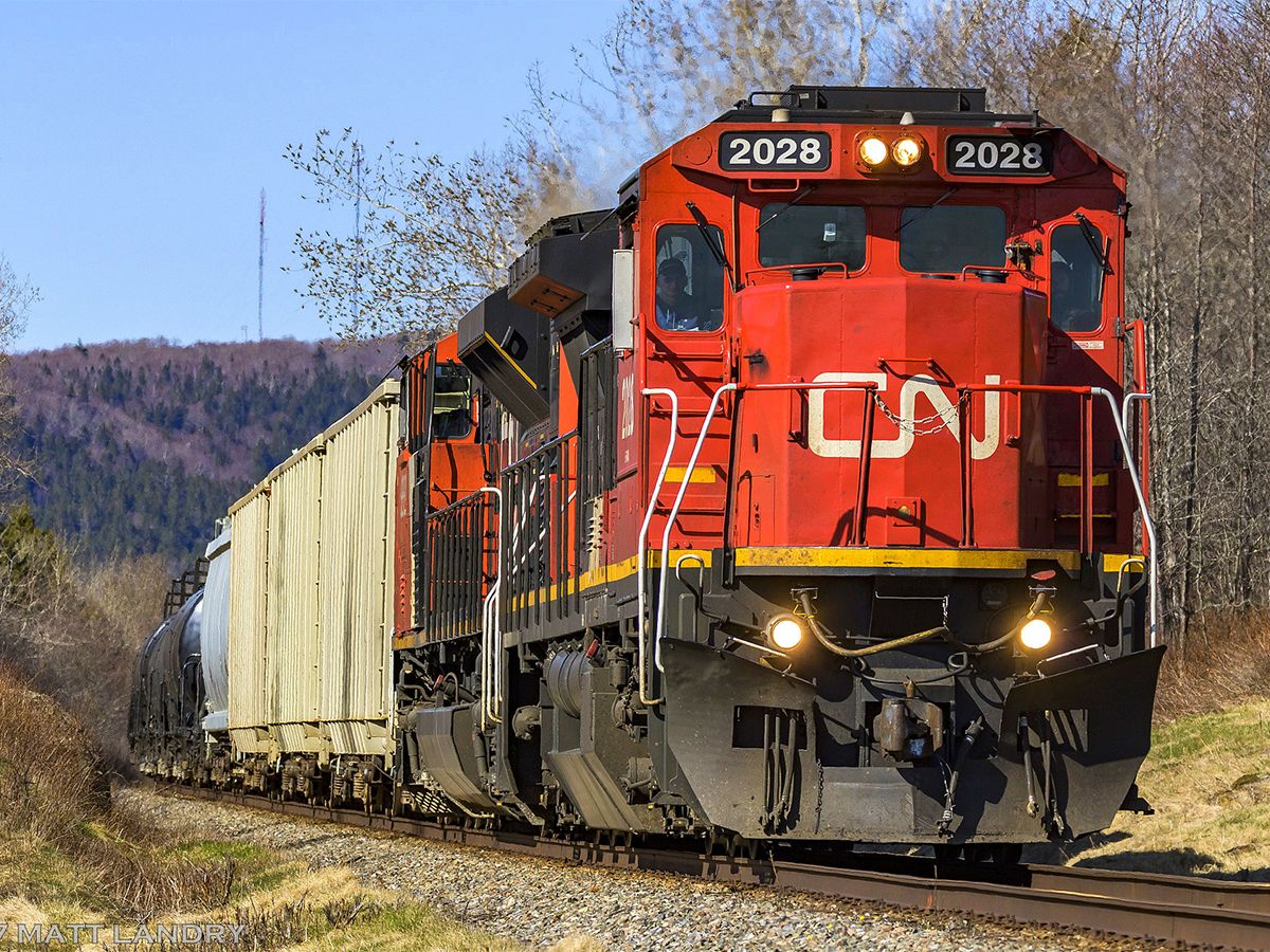 Fuel prices cast ‘dark cloud’ over Canada’s largest railways, but it may dissipate