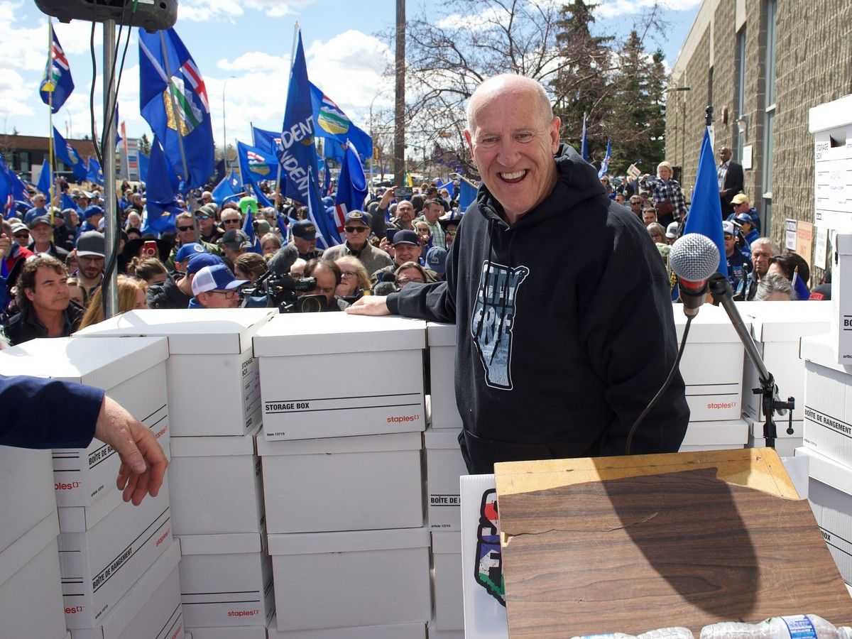 Separatists get enough petition signatures for a vote on Alberta independence. NDP boss Naheed Nenshi questions how many signatures are real