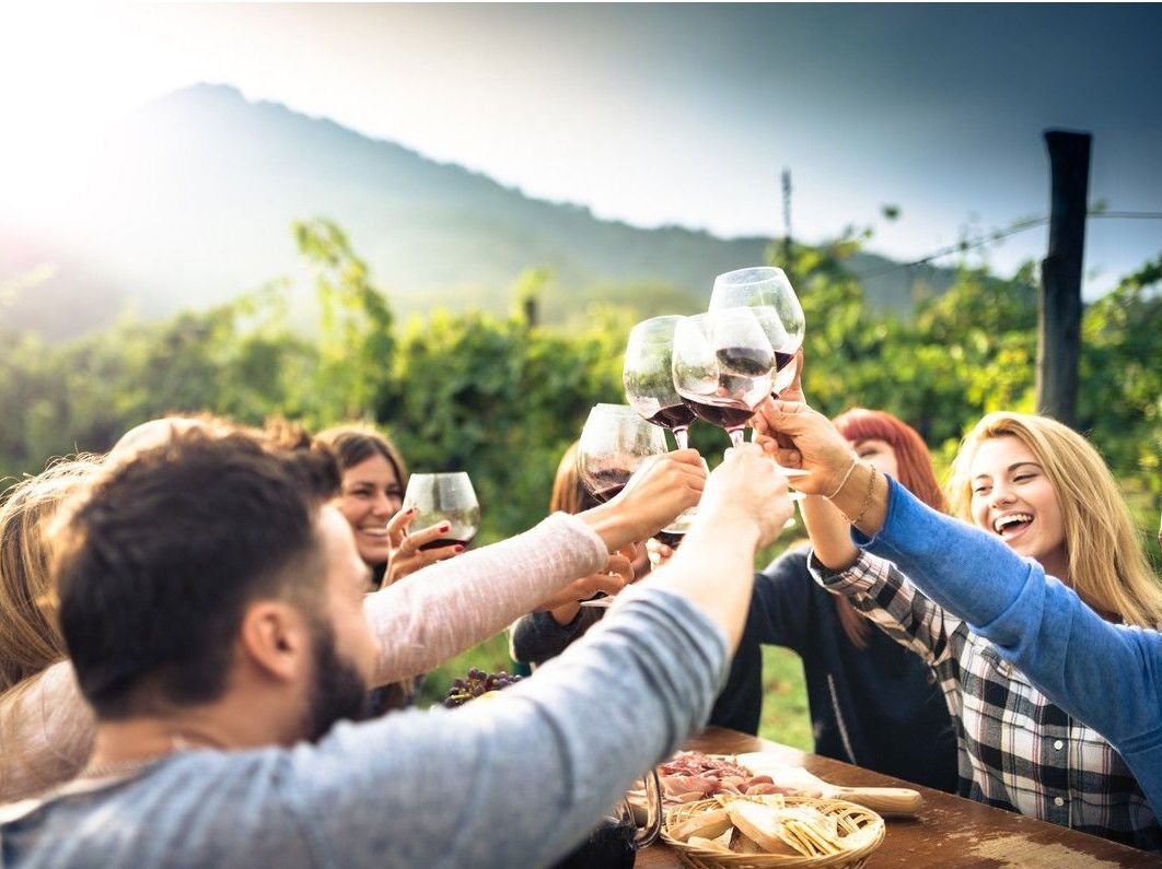 Last: There's a wine for every function, and every budget; but remember, you get what you pay for? — GLOBAL — ERYU PROJECT