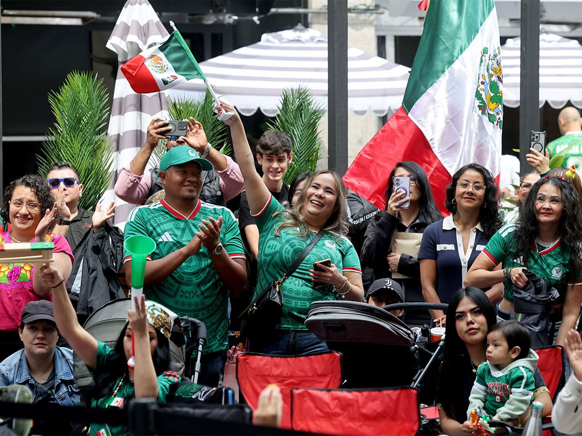 Stephen Avenue hosted its own fiesta with a World Cup watch party from the Mexican Consulate of Calgary on Thursday afternoon.