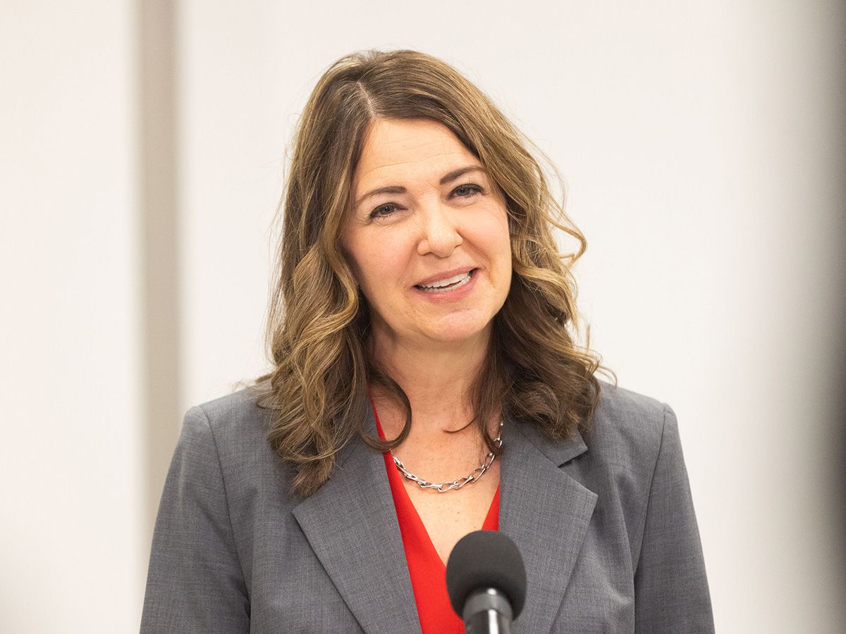 Braid: Smith seeks healthy Quebec ties, as separatists show disdain for Alberta cousins