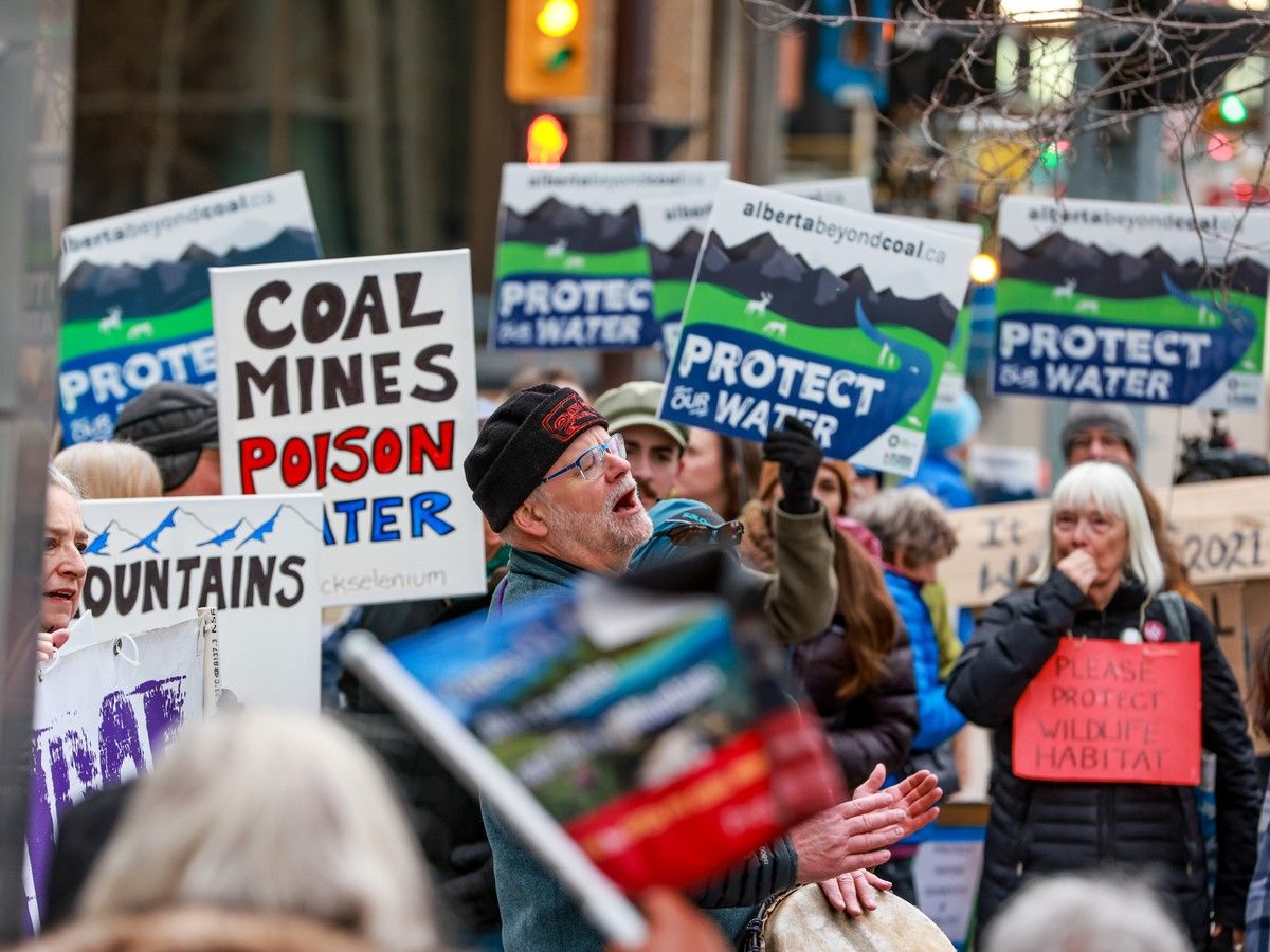 Mine owned by Australian billionaire touts new bid for Alberta coal project, despite opposition