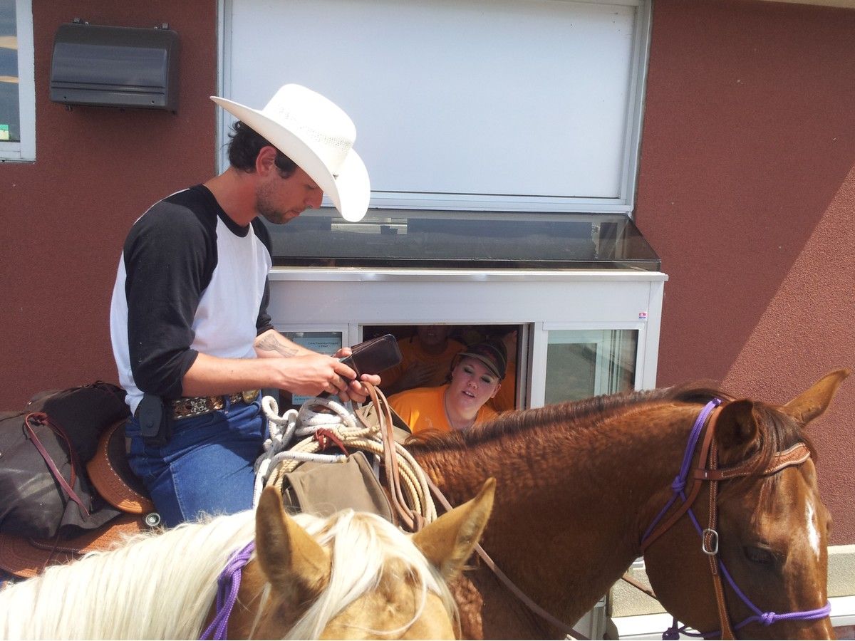 Filipe Masetti horseback ride Americas