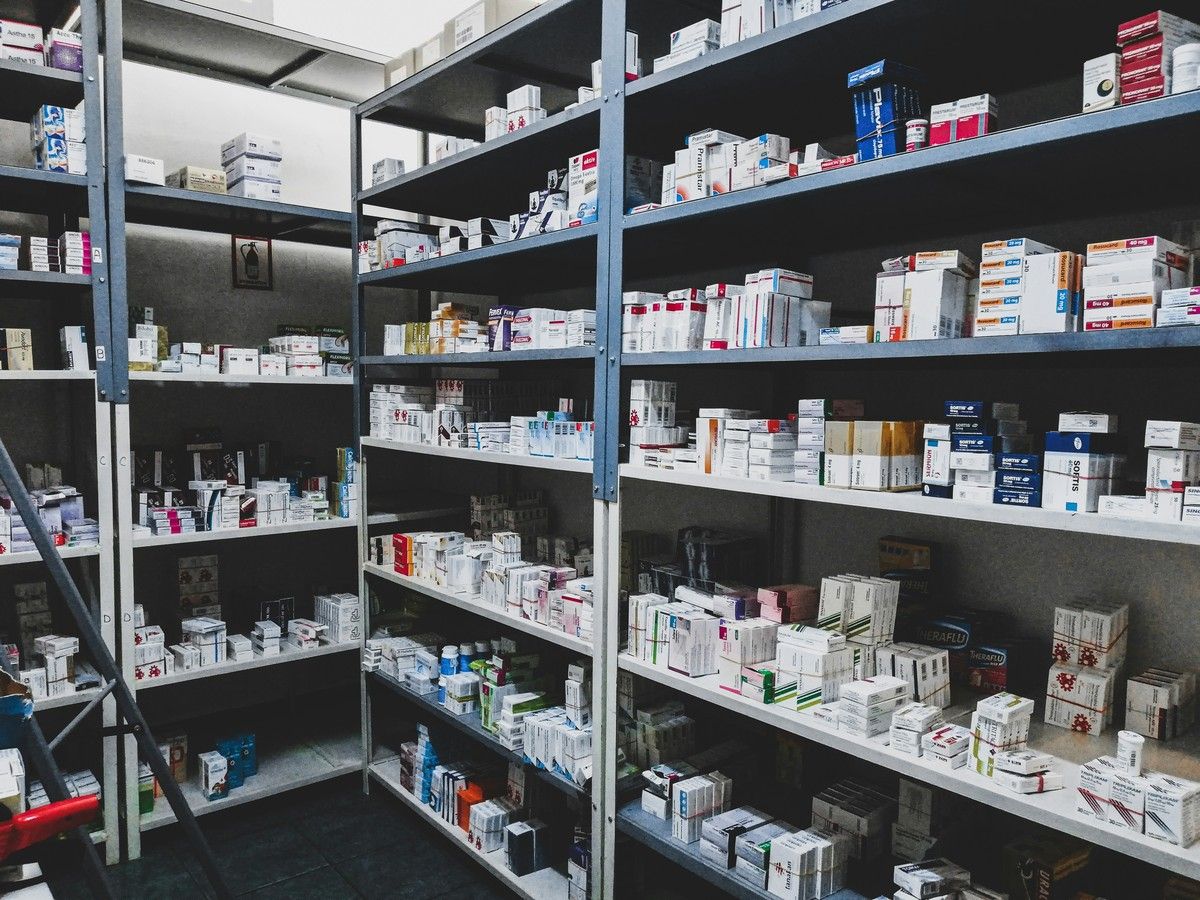 The hearing states the pharmacist had unconsensual sex with two victims, threatened to rape one and consumed alcohol in the pharmacy.