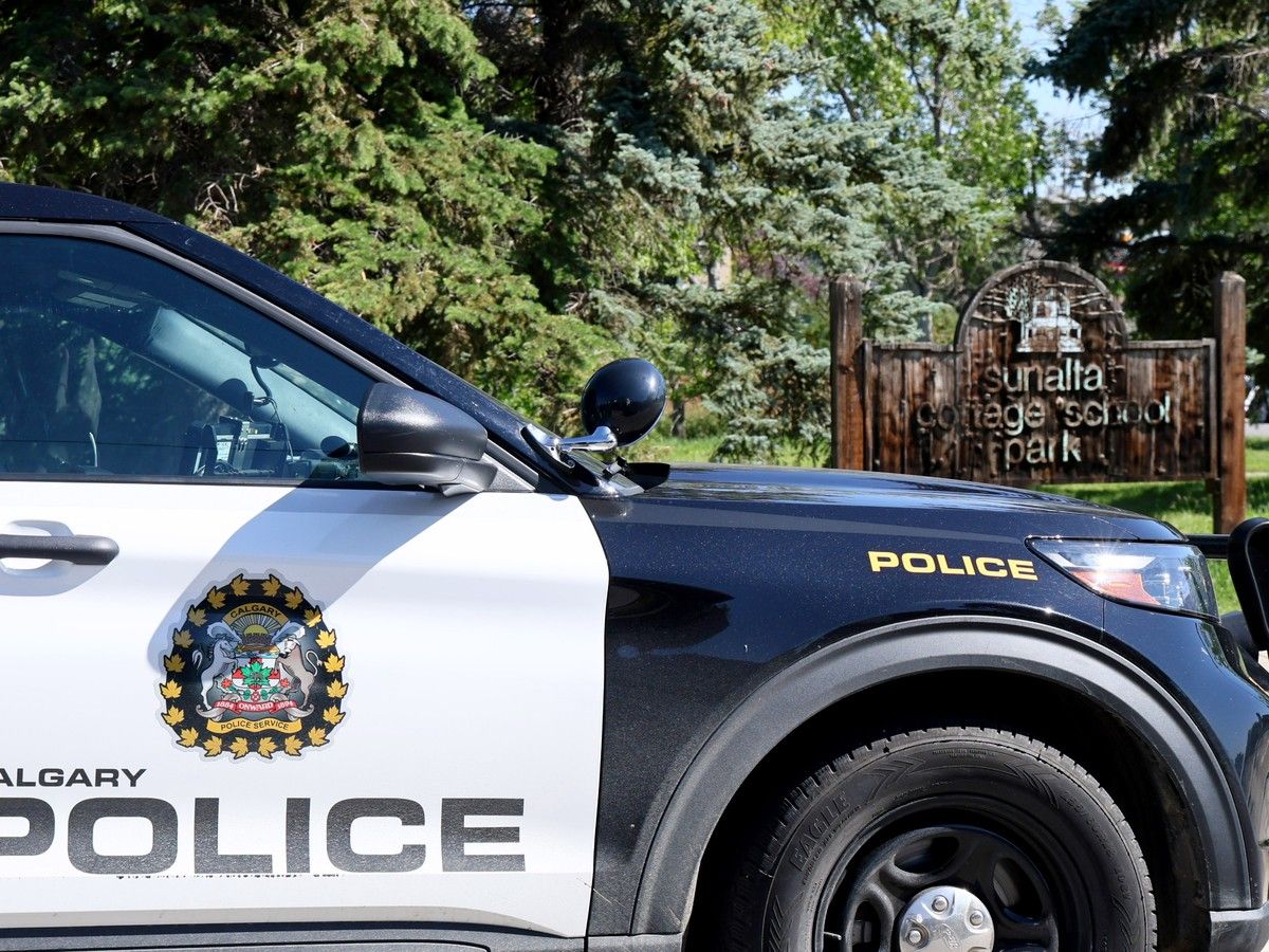 police investigate Sunalta stabbing