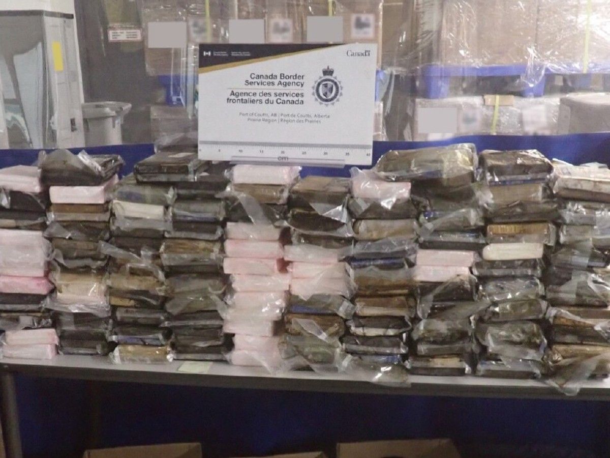 More than 215 kg of suspected cocaine seized at Coutts border