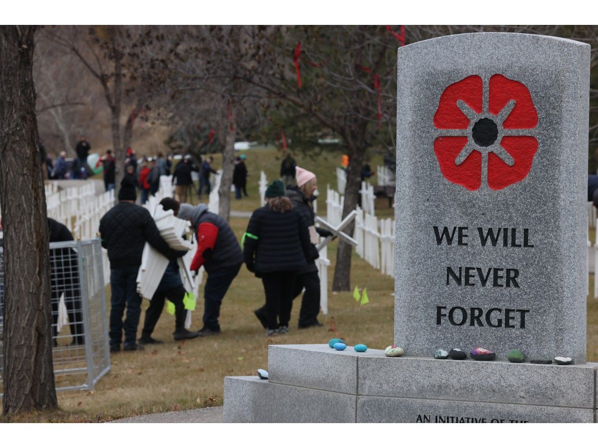 Crosses volunteers