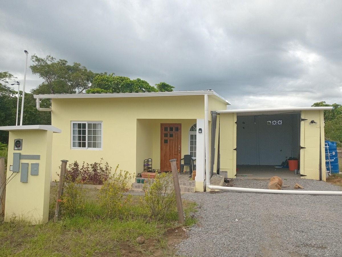 home damaged in Panama earthquake