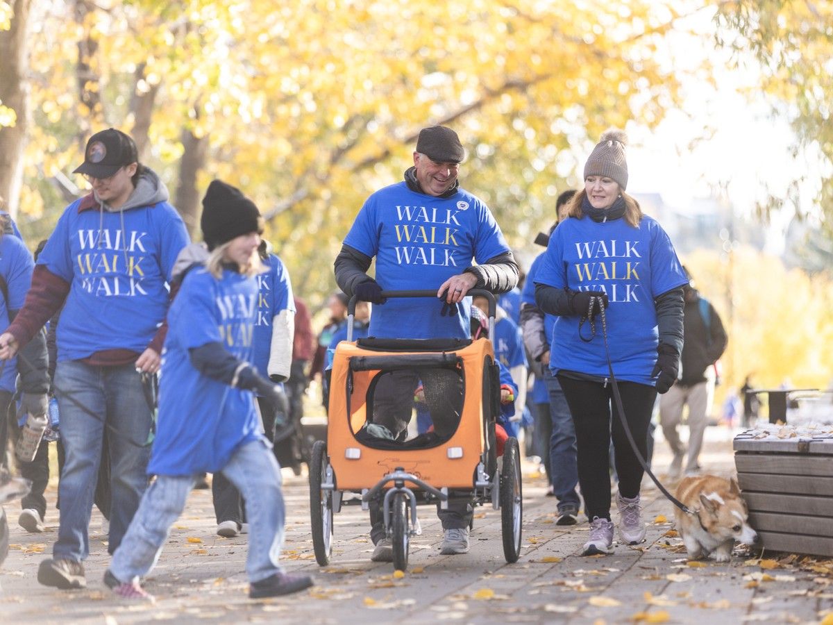 01326-Thanksgiving_Food_Bank_Walk
