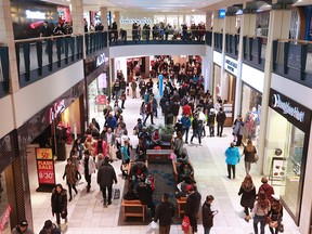 Boxing Day bargain hunters pack Chinook Centre on December 26, 2016. GAVIN YOUNG/POSTMEDIA