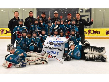 Simons Valley 1 won the Atom 2 division of the Esso Minor Hockey Week tournament.