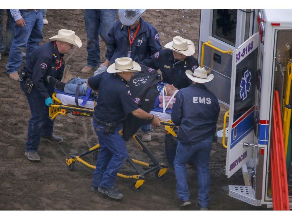 Mark Sutherland gets welcome visit from one of his chuckwagon