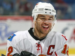 Jarome Iginla celebrates his 50th goal of the season against the Vancouver Canucks on April 5, 2008.