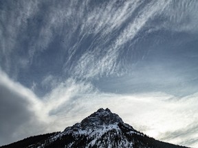 Chinook cloud on the way up to Highwood Pass on Tuesday, November 20, 2018. Mike Drew/Postmedia