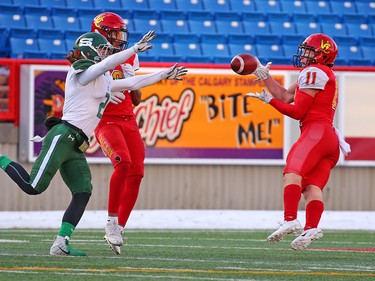 University of Calgary Dinos receiver Dallas Boath catches a pass during Hardy Cup action against the University of Saskatchewan Huskies at McMahon Stadium on Saturday, November 10, 2018. The Huskies won the game 43 -18.