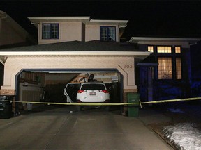 Members of the CPS homicide unit as well as the medical examiner were on scene of a death at 203 Edgepark Way northwest in Calgary Wednesday, January 9, 2019. Dean Pilling/Postmedia