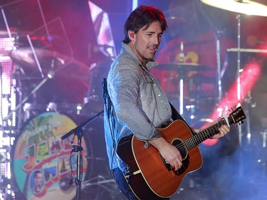Country star Jake Owen performs on the second day of the Country Thunder music festival, held at Prairie Winds Park in Calgary Saturday, August 17, 2019. Dean Pilling/Postmedia