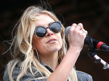 Country musician Lindsay Ell performs on the chilly first day of the Country Thunder music festival, held at Prairie Winds Park in Calgary Friday, August 16, 2019. Dean Pilling/Postmedia