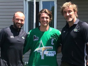 Jakob Pelletier is flanked by Val-d'Or Foreurs head coach Daniel Renaud and Foreurs GM Pascal Daoust. Photo supplied.