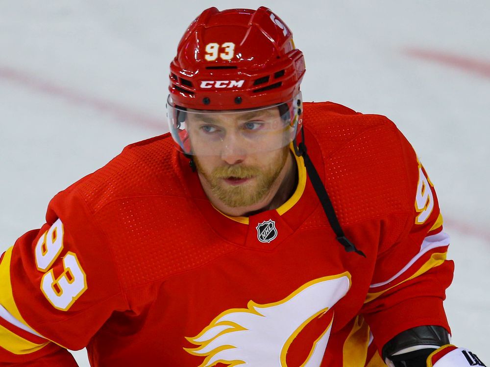Calgary Flames trade Sam Bennett to Florida Panthers for second
