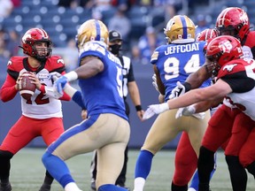 Calgary Stampeders QB Jake Maier in the pocket during CFL action against the Winnipeg Blue Bombers at IG Field in Winnipeg on Sun., Aug. 29, 2021. KEVIN KING/Winnipeg Sun/Postmedia Network
