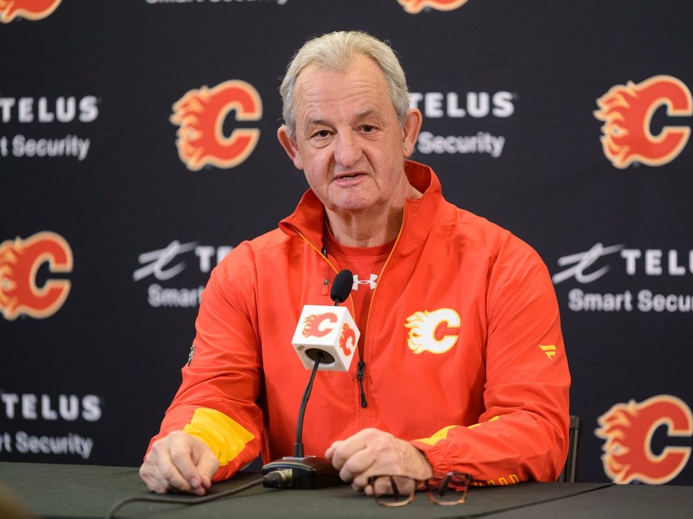 L’entraîneur des Flames de Calgary, Darryl Sutter, freine les discussions sur les séries éliminatoires