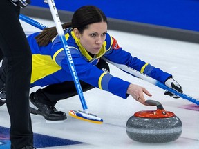 Alberta skip Laura Walker delivers a rock during a game against Yukon at the Scotties Tournament of Hearts at Fort William Gardens in Thunder Bay, Ont. on Feb.1, 2022.