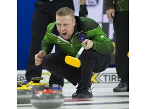Lethbridge Ab, March 6, 2022.Tim Hortons Brier.Team Saskatchewan jumps Colton Flasch in draw 5 against Team PEI. Curling Canada/ Photo by Michael Burns
