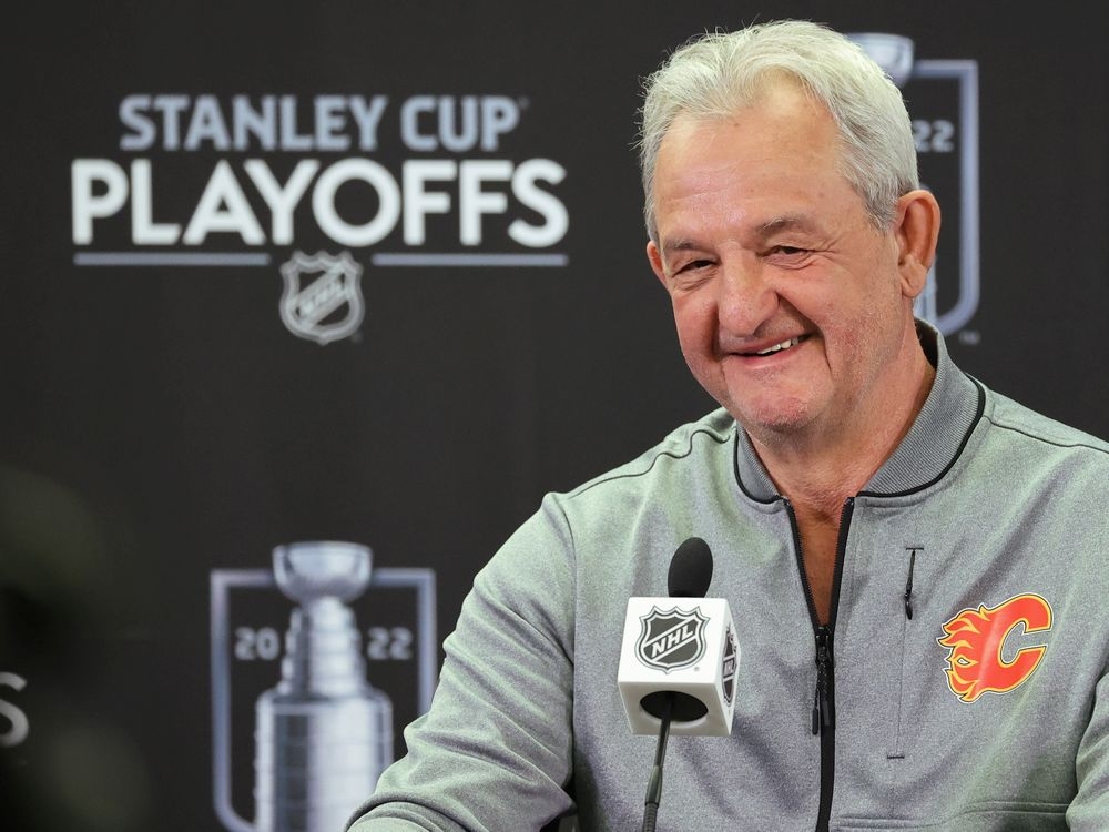 Les Flames Signent L'entraîneur Sutter Pour Une Prolongation De 