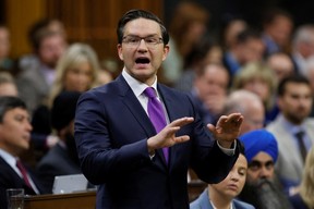 Le chef du Parti conservateur du Canada, Pierre Poilievre, prend la parole lors de la période des questions à la Chambre des communes sur la Colline du Parlement à Ottawa le 22 septembre 2022.