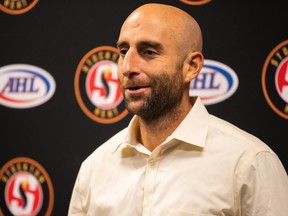 Oynadığı günlerde, şu anki Calgary Wranglers baş antrenörü Mitch Love, şimdi Flames'in AHL takımında olan Brett Sutter ile eldivenleri düşürdü. Aşk, franchise Calgary'ye taşınmadan önce Stockton Heat ile resmedildi.