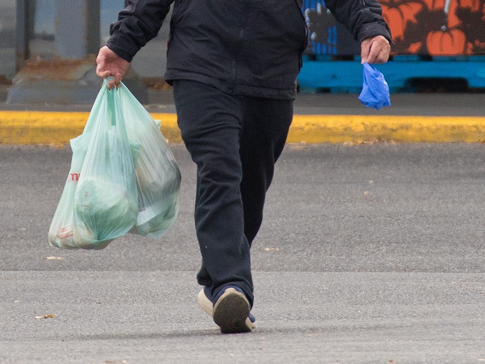 Banff council votes to ban plastic bags, singleuse items by next year