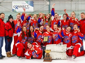 The Calgary Fusion viert het winnen van de U19AA Division Final van het 2023 Esso Golden Ring Ringette Tournament in de Northeast Sportsplex op zondag 19 januari.  22, 2023.