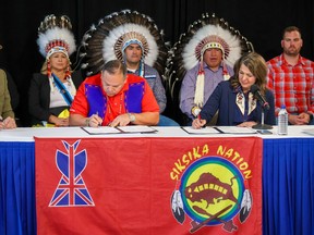 Danielle Smith and Siksika council members