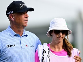 Stewart Cink playing well with wife, Lisa, working as his caddie